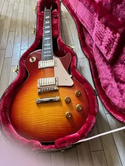 ELECTRIC GUITAR GIBSON USA LES PAUL STANDARD 50S HERITAGE CHERRY SUNBURST & CASE