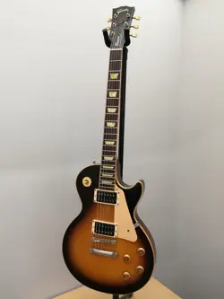 GIBSON LES PAUL CLASSIC 2003 ELECTRIC GUITAR W/HARD CASE