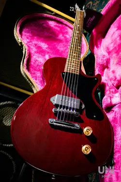 CUT RED 1991
