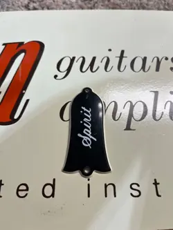 VINTAGE GIBSON SPIRIT
