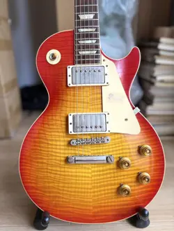 60TH ANNIVERSARY GUITAR
