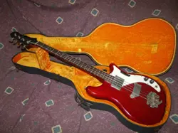BASS GUITAR VG