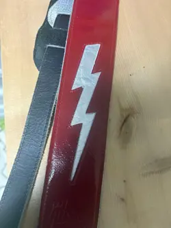LEATHER STRAP LIGHTNING