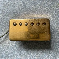 2.737.842 GOLD NECK