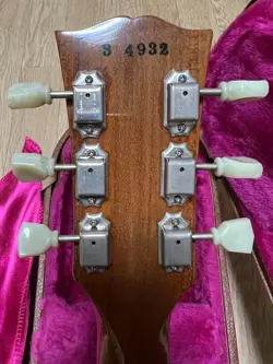 GOLDTOP ELECTRIC GUITAR