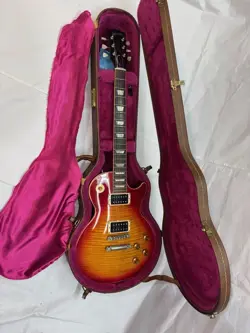 ELECTRIC GUITAR GIBSON LES PAUL CLASSIC CHERRY SUNBURST WITH HARD CASE