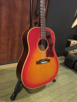 GIBSON 1967 J 45 ADJ CHERRY SUNBURST