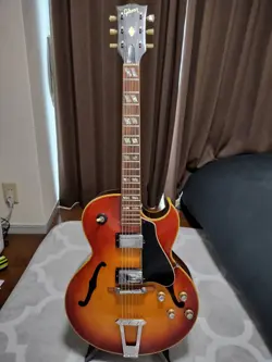 GIBSON ES-175D FULL ACOUSTIC GUITAR 1970 WITH HARD CASE