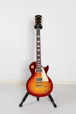 ELECTRIC GUITAR GIBSON LES PAUL STANDARD 50S FIGURED TOP HERITAGE CHERRY BURST