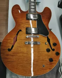 SEMI ACOUSTIC GUITAR