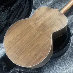 GIBSON SJ-200 STUDIO