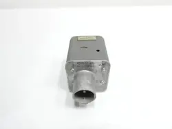 V2045A1038