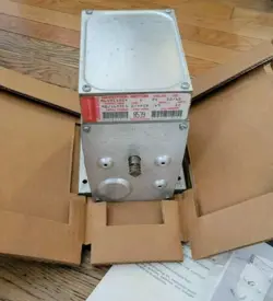 BOX W/