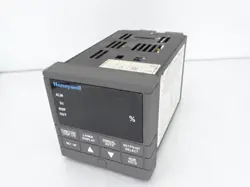 HONEYWELL DC330E-KE-200-21-000000-00-0 TEMPERATURE CONTROLLER