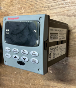 HONEYWELL DC2500-EE-0L00-200-10000-E0-0 TEMPERATURE
