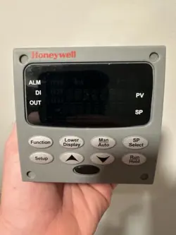 HONEYWELL DC3200-CT-100R-210-1000-00-0 CONTROLLER
