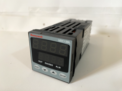 TEMPERATURE CONTROLLER UDC1200