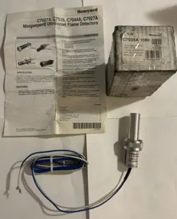 HONEYWELL C7035A-1080 UV