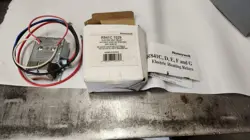 BUSHING TRANSFORMER.