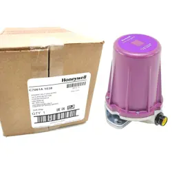 NEW 1PC HONEYWELL C7061A 1038 C7061A1038 FLAME DETECTOR EXPEDITED SHIPPING