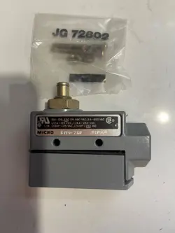 MICRO SWITCH BZE6-2RQ LIMIT SWITCH - NEW