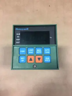 HONEYWELL DC3003-0-000-2-00-0111 TEMPERATURE