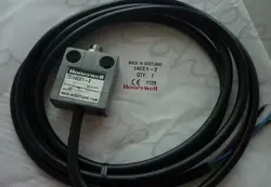 1PCS BRAND NEW HONEYWELL NEW HONEYWELL WATERPROOF SWITCH 14CE1-2