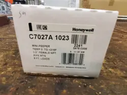 HONEYWELL C7027A 1023 FLAME DETECTOR SENSOR C7027A1023 NEW!