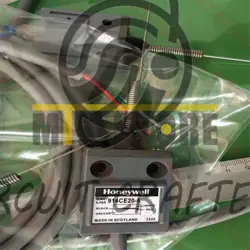 1PCS NEW IN BOX HONEYWELL LIMIT SWITCH 914CE20-6