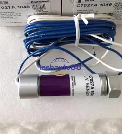 NEW IN BOX HONEYWELL C7027A1049 FLAME DETECTOR SENSOR REPLACE F AST SHIPPING
