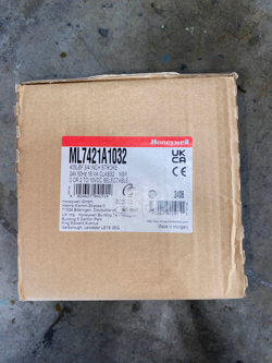 (BRAND NEW) HONEYWELL ML7421A1032 VALVE ACTUATOR