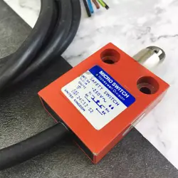 1PC NEW HONEYWELL LIMIT SWITCHES 24CE2-S2