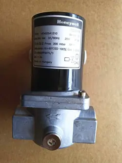1PCS NEW  HONEYWELL VE4025A1210 SOLENOID GAS VALVES BURNER