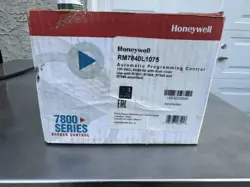 NEW HONEYWELL RM7840L1075 BURNER CONTROL RM7840 L1075