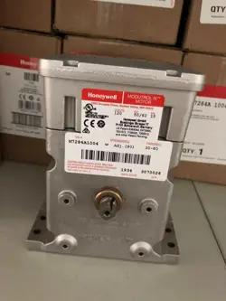 NEW HONEYWELL M7284A-1004 MODUTROL MOTOR M7284A1004 DHL EXPEDITED SHIPPING