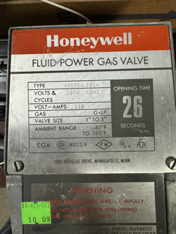 HONEYWELL V4055A1064 FLUID POWER GAS VALVE - NEW IN BOX