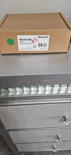 PROGRAMMABLE UNITARY CONTROLLER.