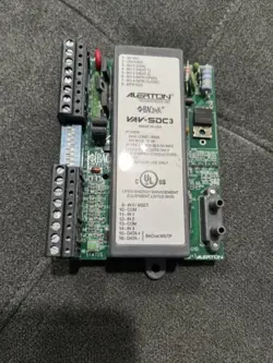 BACNET-COMPLIANT FIELD CONTROLLER.