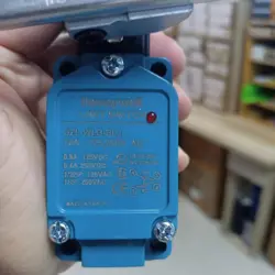 LIMIT SWITCH SZL-WLB-BL3