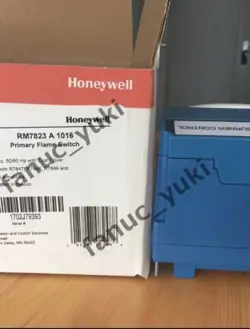 RM7823 A 1016 HONEYWELL COMBUSTION CONTROLLER RM7823A1016 BRAND NEW BY DHL