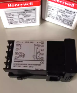 NEW HONEYWELL DC1010CR-301000-E TEMPERATURE CONTROLLER