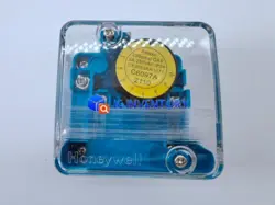 1PCS NEW HONEYWELL C6097A2110