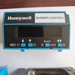 SAFETY CONTROLLER