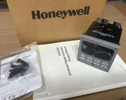 DIGITAL CONTROLLER DC2500-EE-0A00-200-00000-E0-0