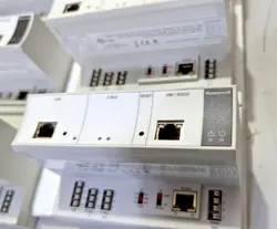 HONEYWELL XCL8010A CPU CONTROLLER UNIT