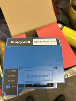 HONEYWELL  FLAME SWITCH EC7823A 1004