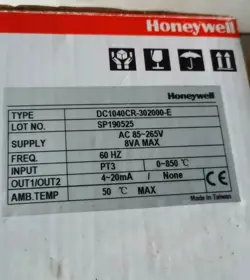 1PC HONEYWELL DC1040CR-302000-E