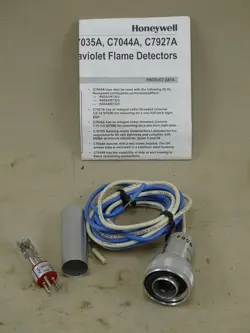 HONEYWELL FLAME DETECTOR UV SENSOR , C7035A 1023