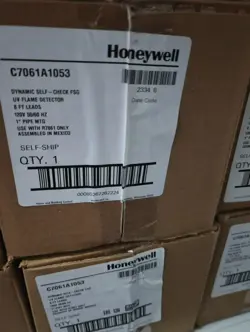 NEW HONEYWELL C7061A1053 UV FLAME DETECTOR