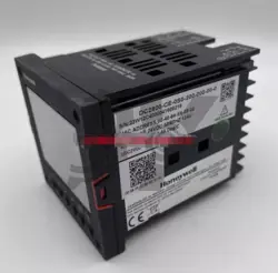 ONE NEW HONEYWELL CONTROLLER DC2800-CE-0S0-200-000-00-0